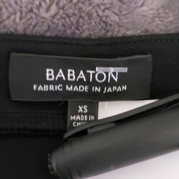 Aritzia Babaton Japanese Crop Sleeve Black Top Size XS - Picture 4 of 8